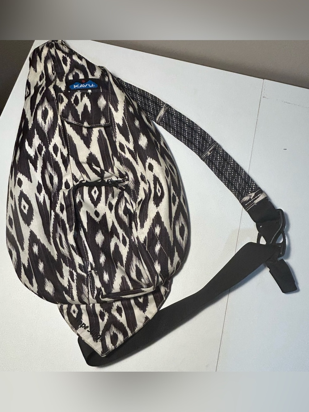 Kavu Rope Sling Large Crossbody Bag Black White Aztec Unisex